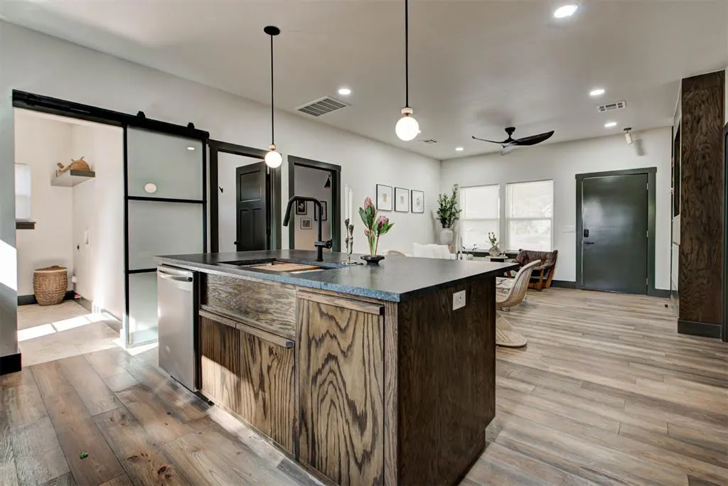 Photo 22 — 520 SW 31st Street, Oklahoma City, OK 73109