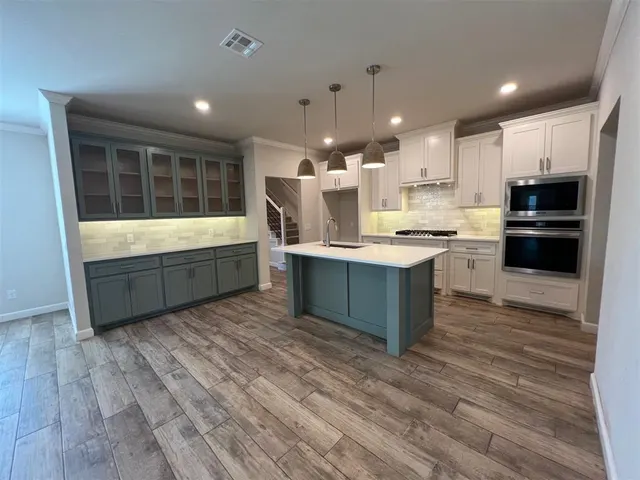 Photo 5 — 15700 Rockwell Park Lane, Edmond, OK 73013