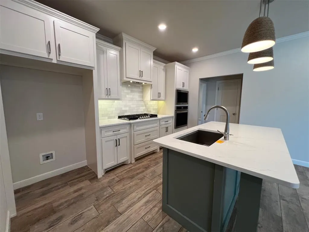 Photo 6 — 15700 Rockwell Park Lane, Edmond, OK 73013