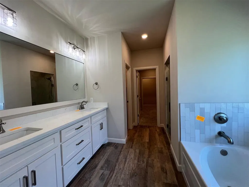 Photo 8 — 15700 Rockwell Park Lane, Edmond, OK 73013