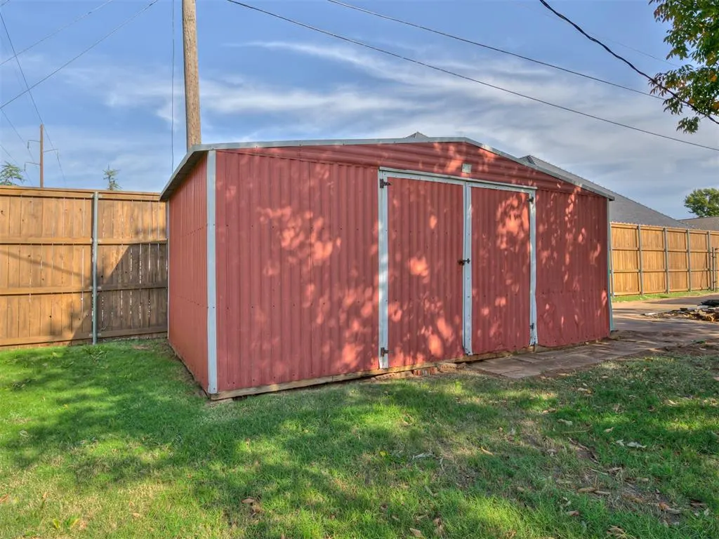 Photo 43 — 10005 Lakeshore Dr, Oklahoma City, OK 73120