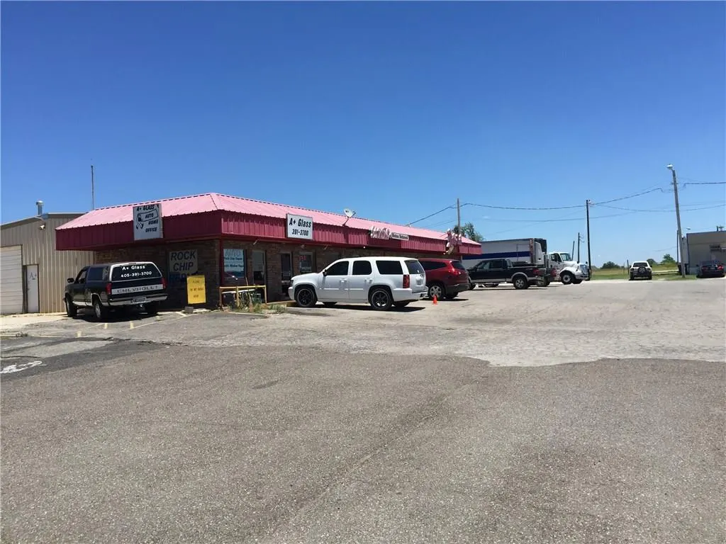 Front exterior — 21001 SE 29th Street A, Harrah, OK 73045