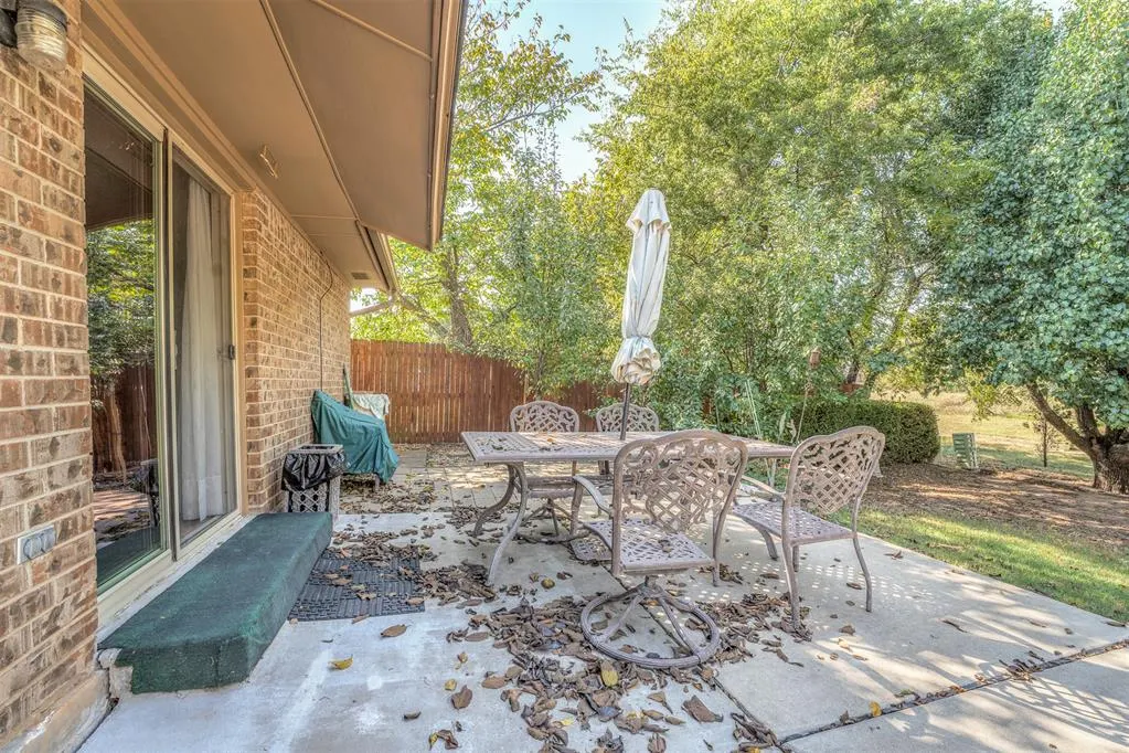 Photo 10 — 10305 S Fairview Drive, Oklahoma City, OK 73159