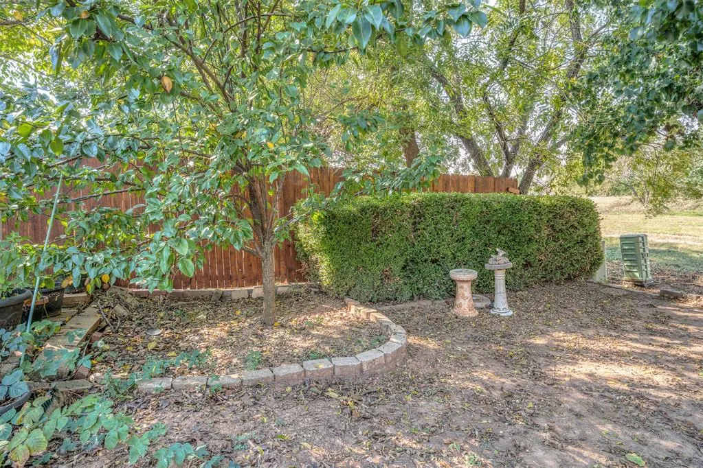 Photo 11 — 10305 S Fairview Drive, Oklahoma City, OK 73159