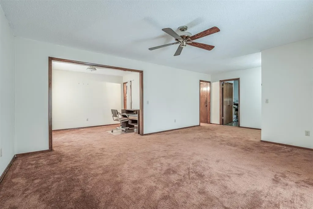 Photo 16 — 10305 S Fairview Drive, Oklahoma City, OK 73159