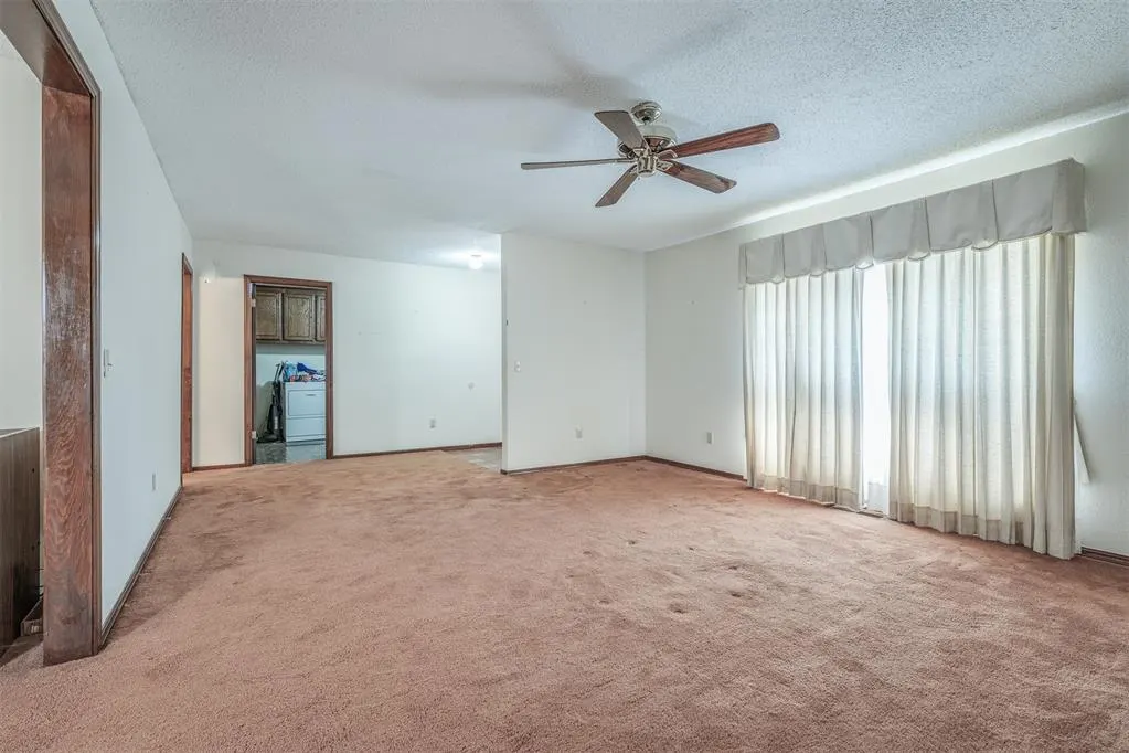 Photo 17 — 10305 S Fairview Drive, Oklahoma City, OK 73159