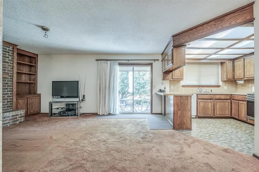 Photo 21 — 10305 S Fairview Drive, Oklahoma City, OK 73159