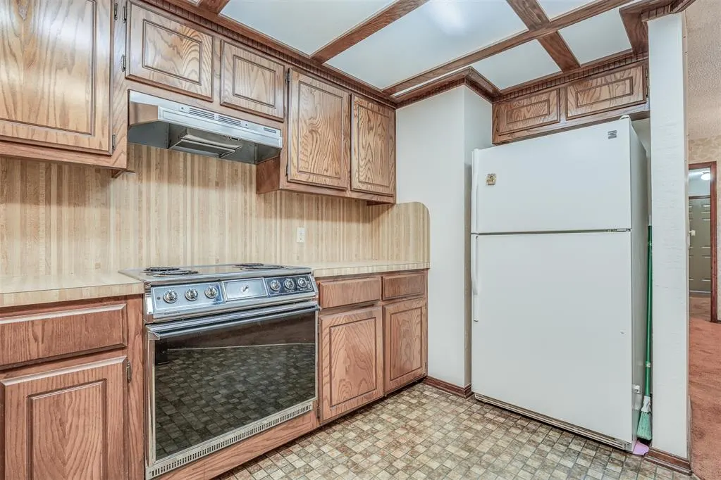 Photo 26 — 10305 S Fairview Drive, Oklahoma City, OK 73159