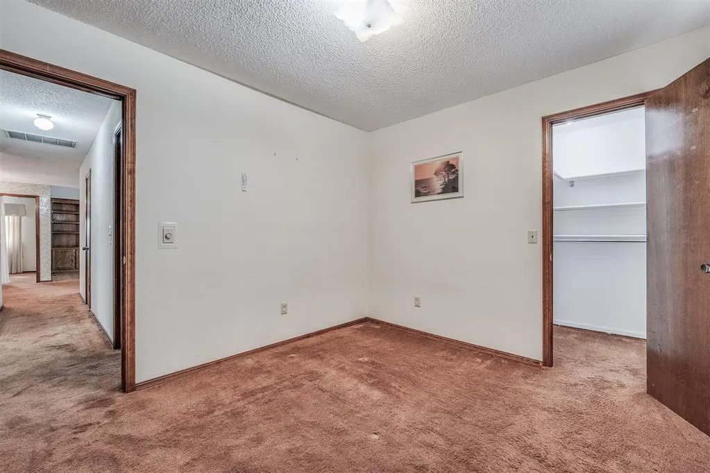 Photo 32 — 10305 S Fairview Drive, Oklahoma City, OK 73159