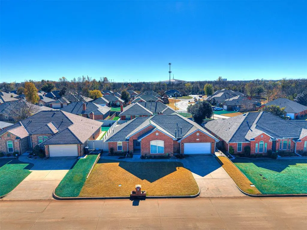 Front exterior — 6004 SE 56th Street, Oklahoma City, OK 73135