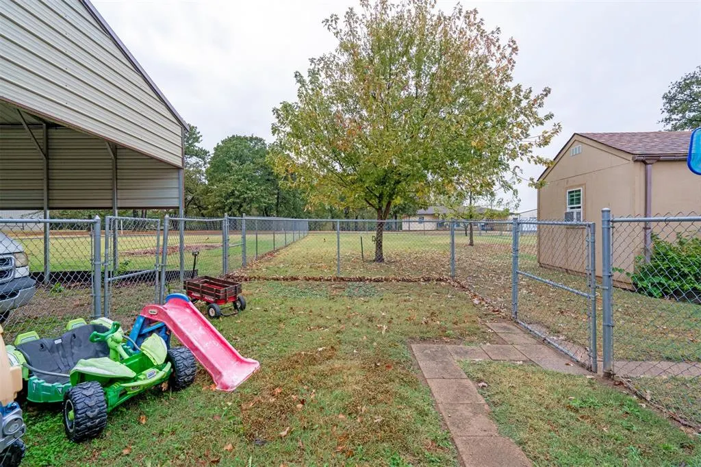 Photo 42 — 3718 N Bryan Avenue, Shawnee, OK 74804