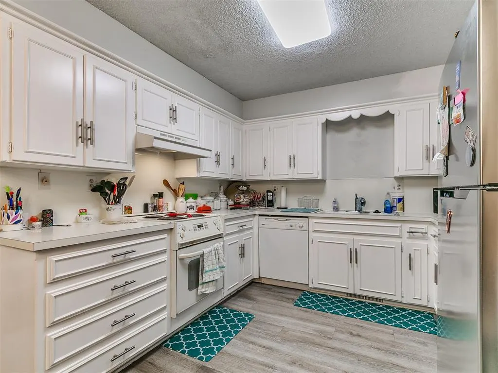 Photo 8 — 3101 W Wilshire, Oklahoma City, OK 73116