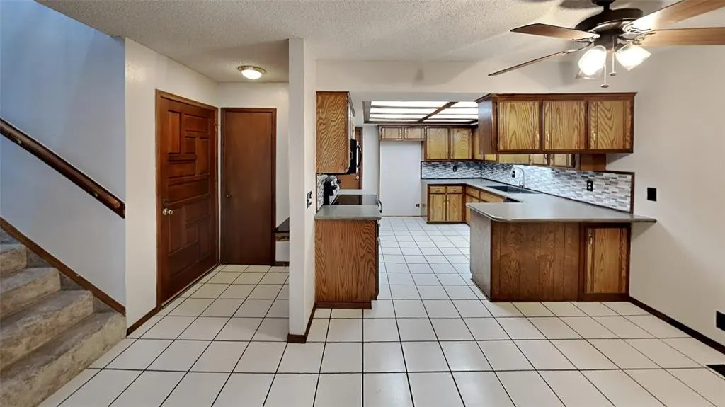 Photo 4 — 4723 Hemlock Lane, Oklahoma City, OK 73162