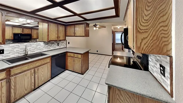 Photo 6 — 4723 Hemlock Lane, Oklahoma City, OK 73162