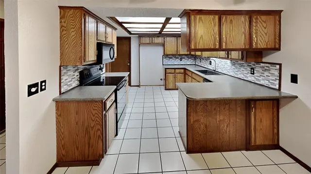 Photo 7 — 4723 Hemlock Lane, Oklahoma City, OK 73162