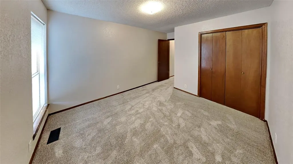 Photo 12 — 4723 Hemlock Lane, Oklahoma City, OK 73162