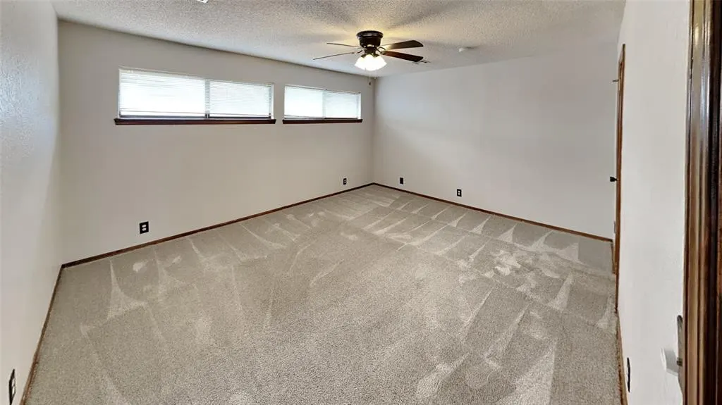 Photo 15 — 4723 Hemlock Lane, Oklahoma City, OK 73162