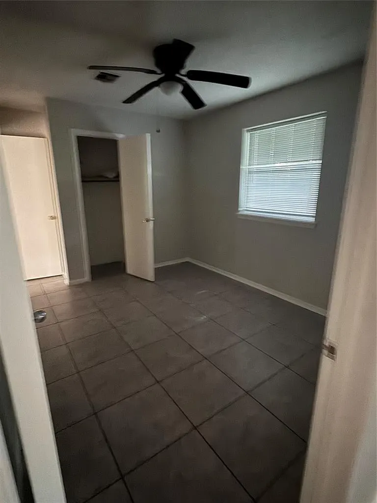 Photo 5 — 5 NE 3rd Street, Tuttle, OK 73089