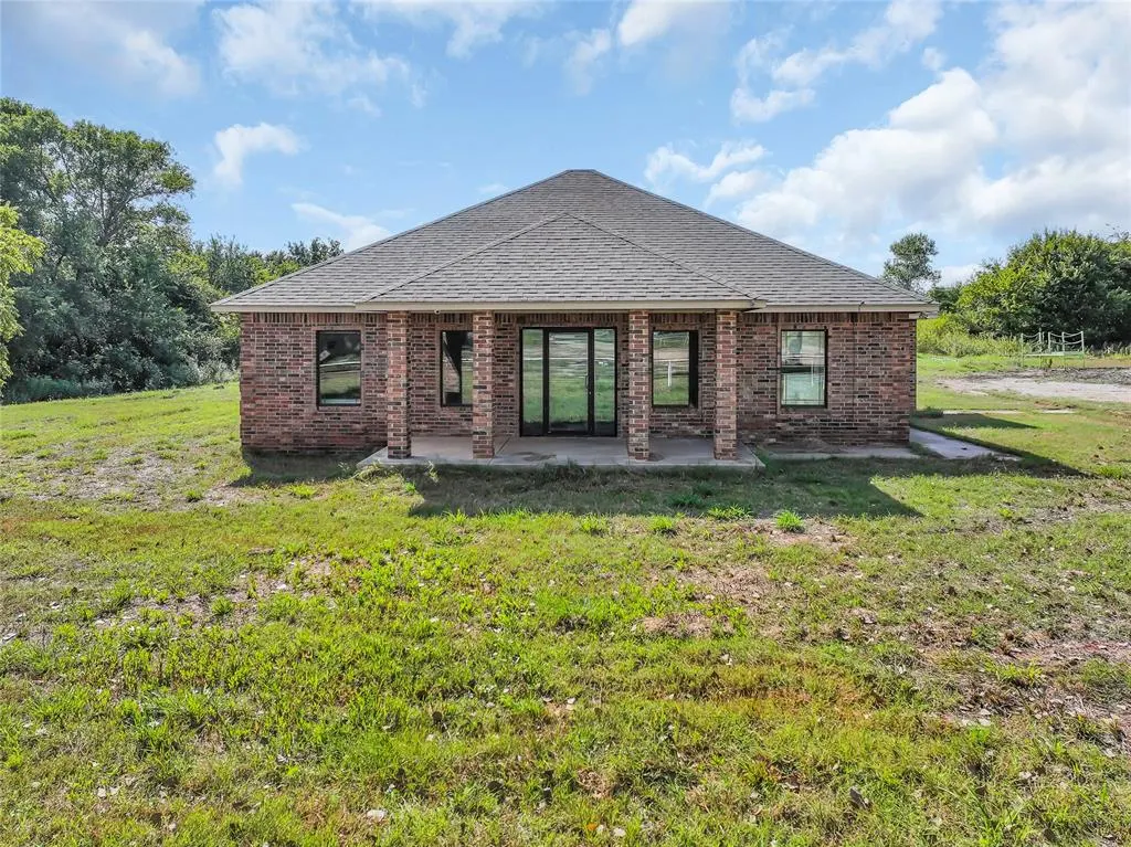 Photo 3 — 10910 N County Road 3010, Lindsay, OK 73052