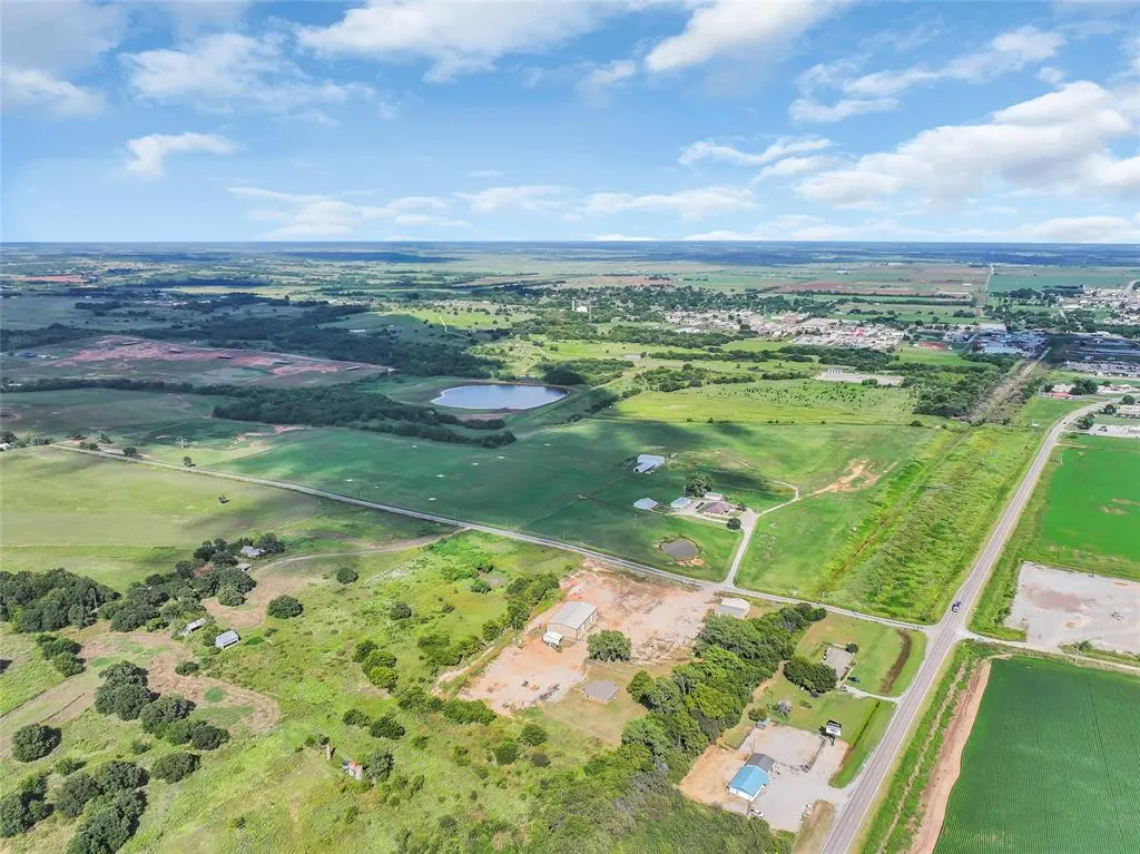 Photo 41 — 10910 N County Road 3010, Lindsay, OK 73052