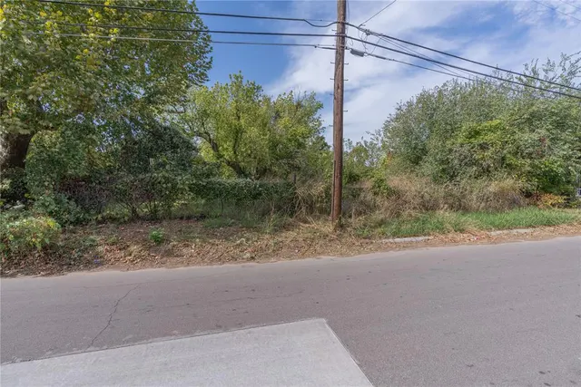 Photo 3 — 1407 S Blackwelder Avenue, Oklahoma City, OK 73108