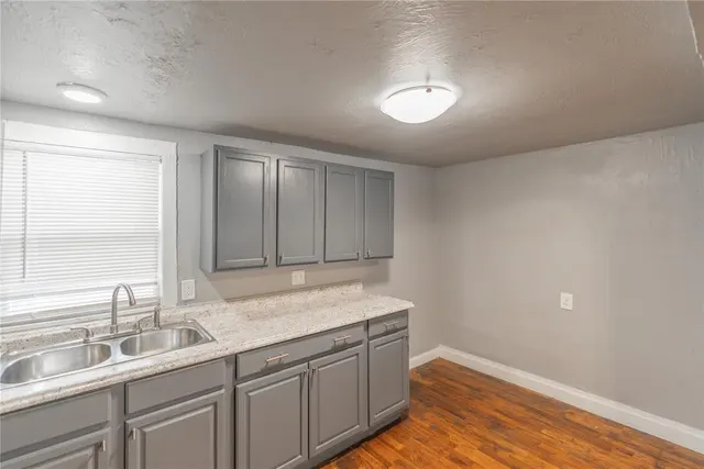 Photo 8 — 2208 N Brookline Avenue, Oklahoma City, OK 73107