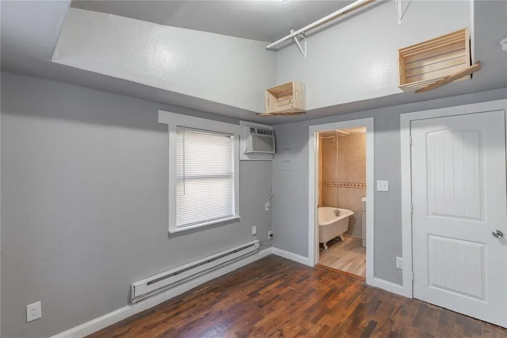 Photo 11 — 2208 N Brookline Avenue, Oklahoma City, OK 73107