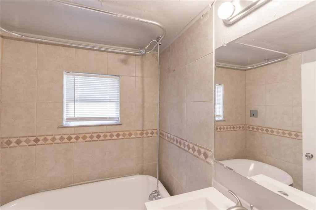 Photo 13 — 2208 N Brookline Avenue, Oklahoma City, OK 73107