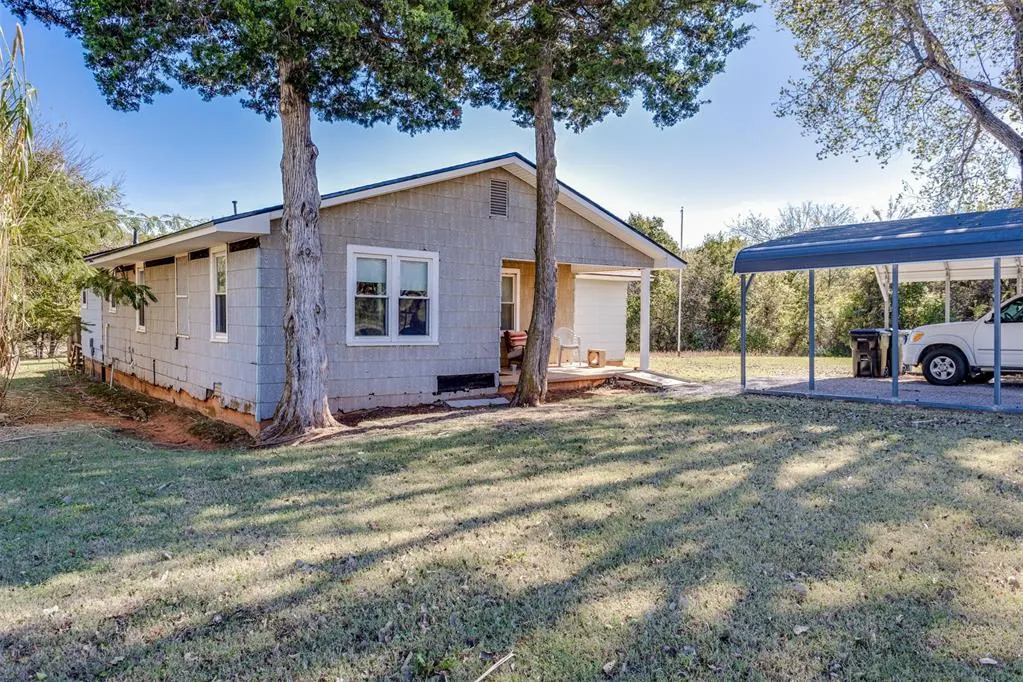 Photo 2 — 942 N Macarthur Avenue, Blanchard, OK 73010