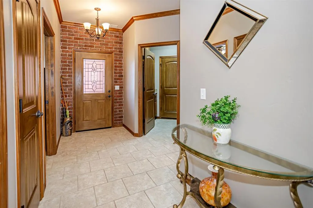 Photo 5 — 2024 Lantana Circle, Shawnee, OK 74804