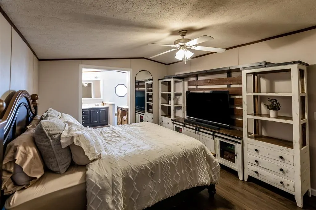 Photo 8 — 302 N 8th Street, Hammon, OK 73650