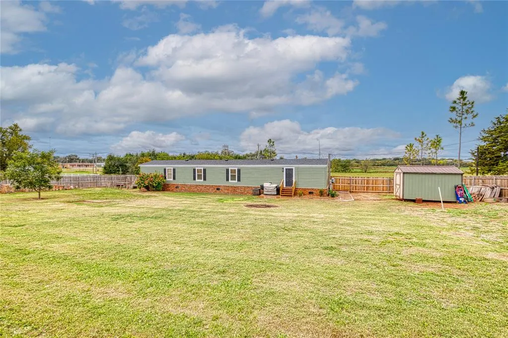 Photo 20 — 302 N 8th Street, Hammon, OK 73650