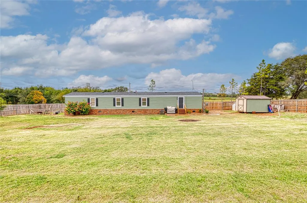 Photo 21 — 302 N 8th Street, Hammon, OK 73650
