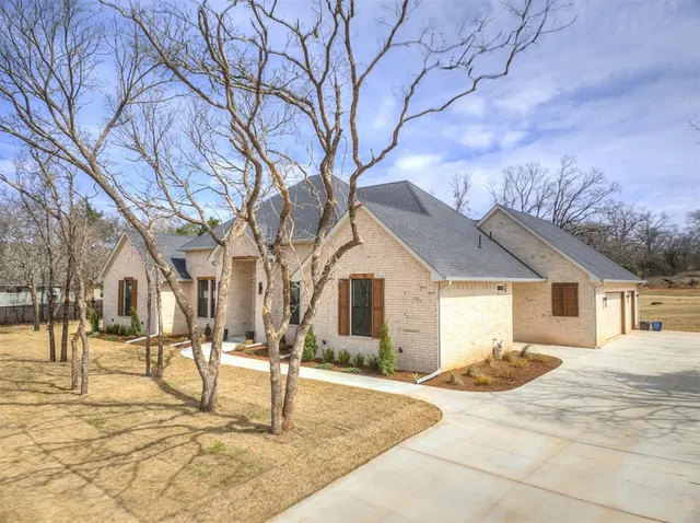 Photo 2 — 12774 Hidden Trail, Edmond, OK 73007