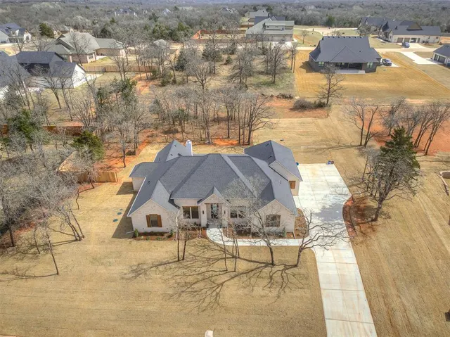 Photo 3 — 12774 Hidden Trail, Edmond, OK 73007