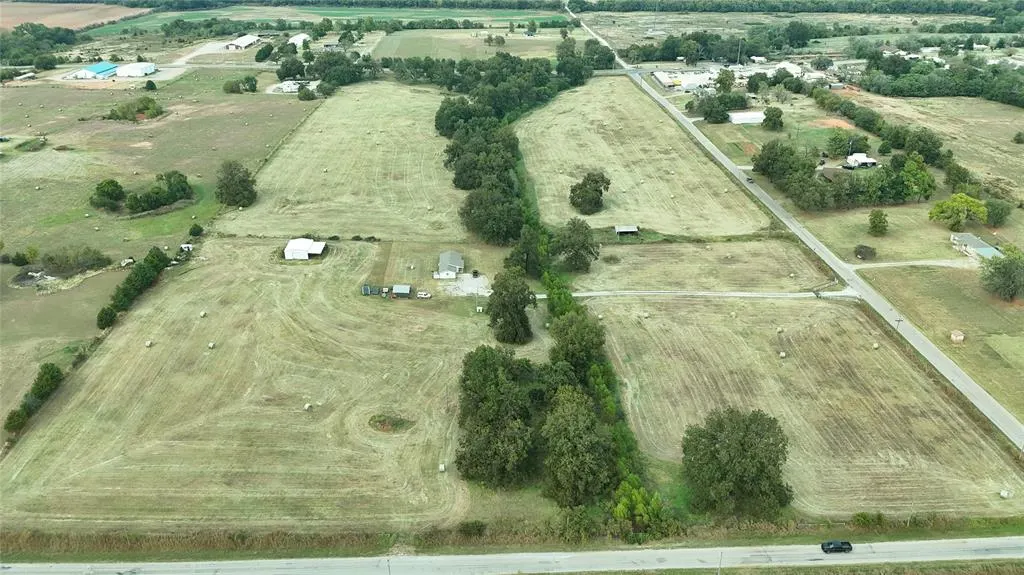Photo 3 — 12918 N County Road 3130, Maysville, OK 73057