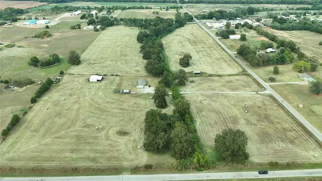 Photo 3 — 12918 N County Road 3130, Maysville, OK 73057