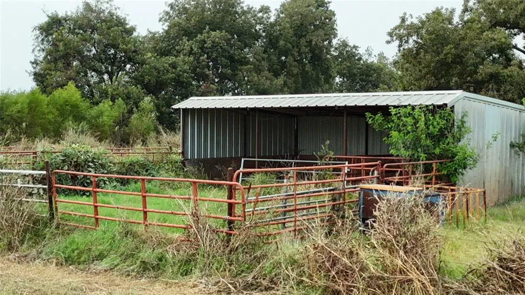 Photo 5 — 12918 N County Road 3130, Maysville, OK 73057