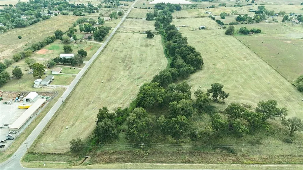 Photo 8 — 12918 N County Road 3130, Maysville, OK 73057