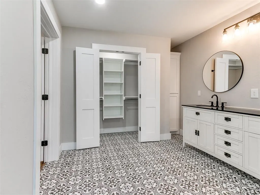 Photo 11 — 1127 S 19th Street, Chickasha, OK 73018
