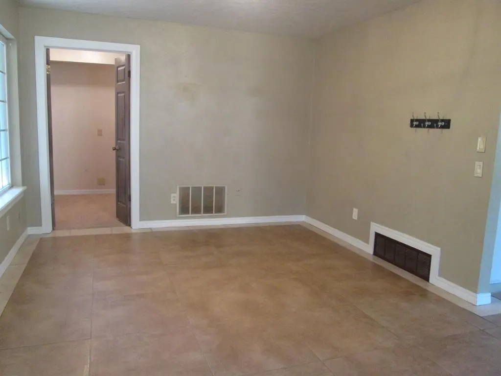 Photo 7 — 2708 N Terry Avenue, Bethany, OK 73008