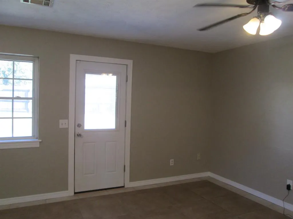 Photo 9 — 2708 N Terry Avenue, Bethany, OK 73008