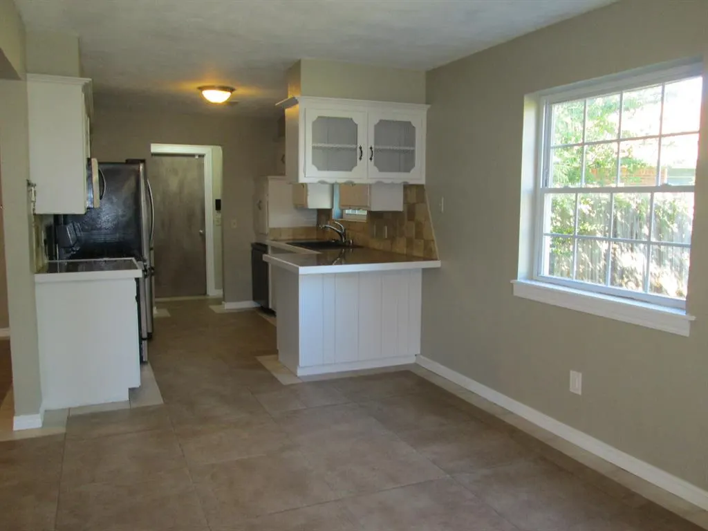 Photo 10 — 2708 N Terry Avenue, Bethany, OK 73008