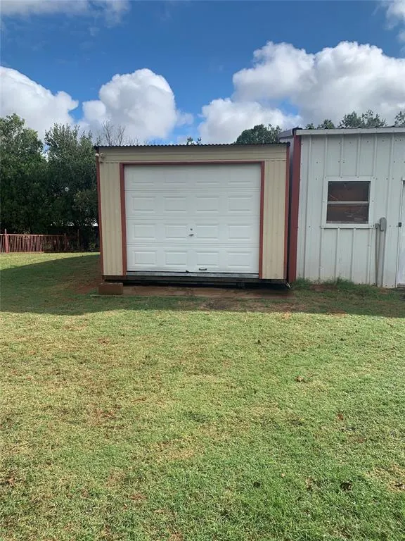 Photo 11 — 10071 State Highway 9 Highway, Fort Cobb, OK 73038