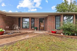 Sold home at 103 N Hickkory Street