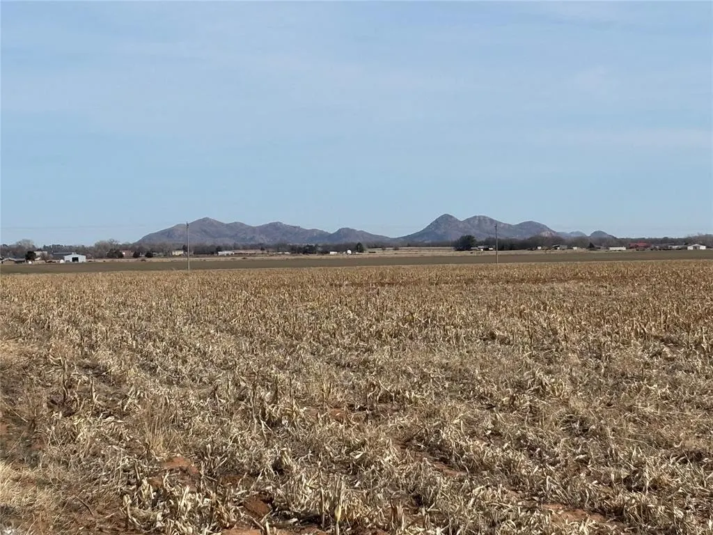 Photo 4 — 08 South County Road 206, Altus, OK 73521