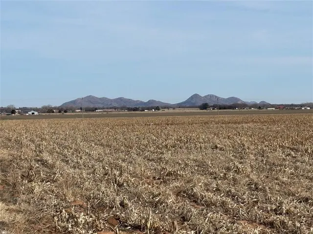 Photo 4 — 08 South County Road 206, Altus, OK 73521