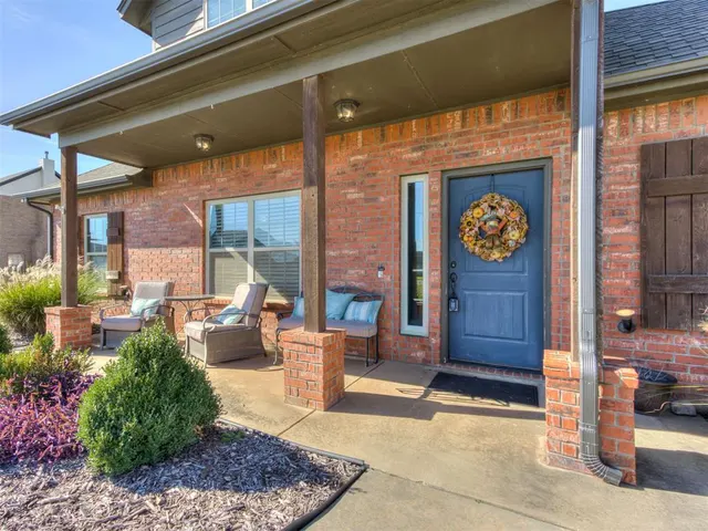 Photo 5 — 10937 N Pointe Drive, Edmond, OK 73025