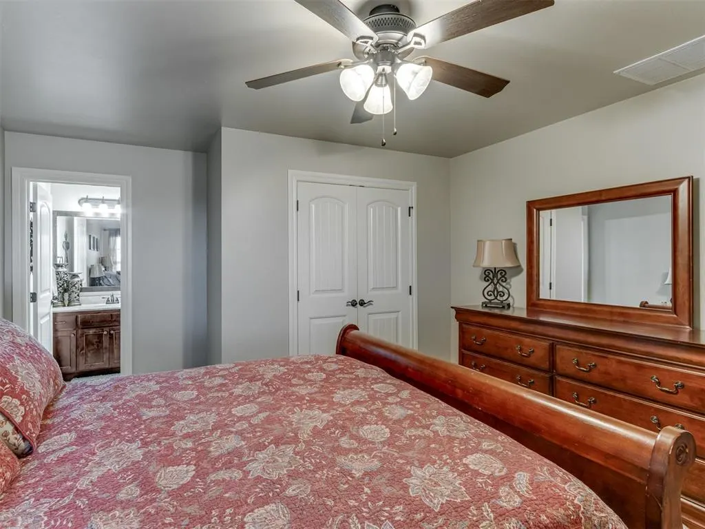 Photo 25 — 10937 N Pointe Drive, Edmond, OK 73025