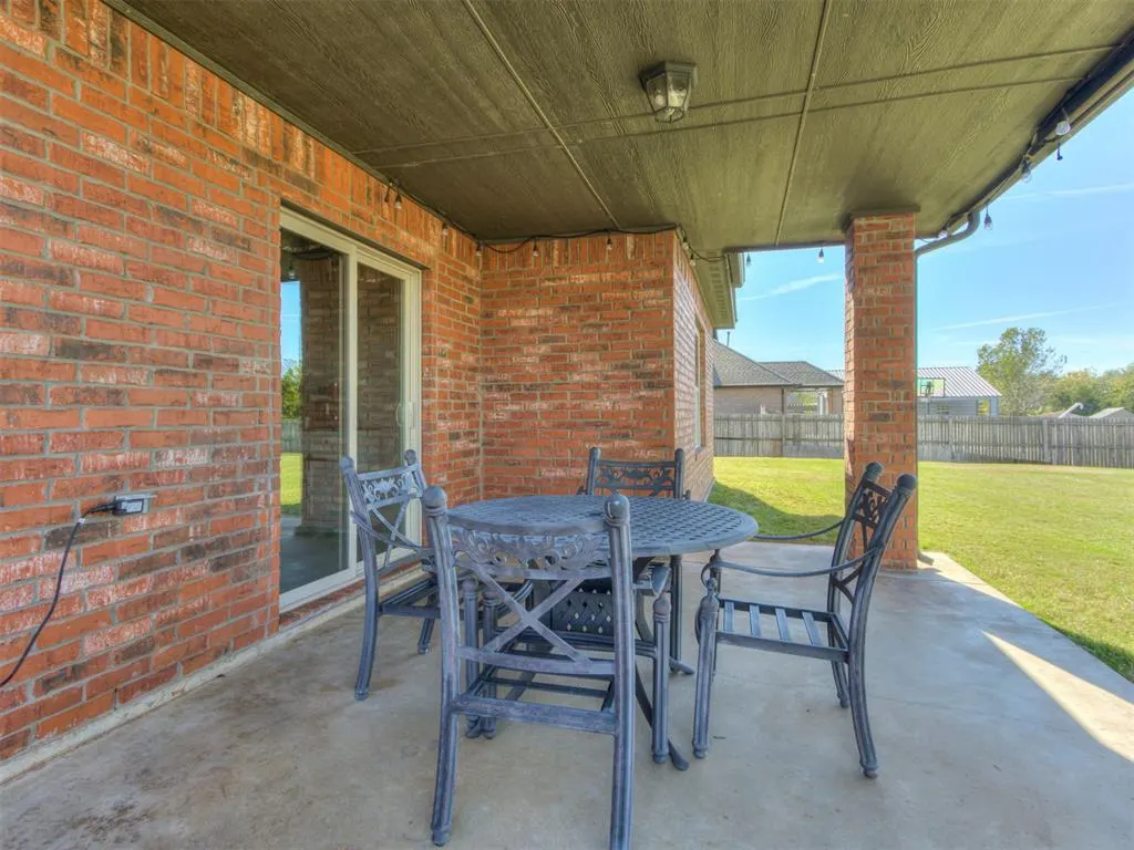 Photo 34 — 10937 N Pointe Drive, Edmond, OK 73025